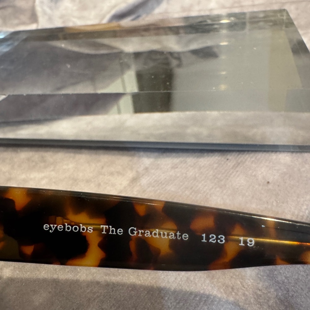 Eye Bob Graduate Tortoise Shell‎ Sunglasses - Picture 3 of 3